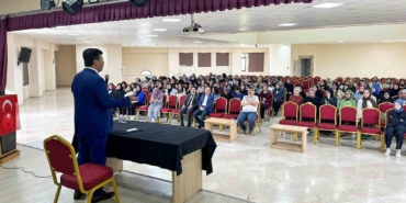 Rektör Sarıbıyık liseli öğrenciler ile tecrübelerini paylaştı
