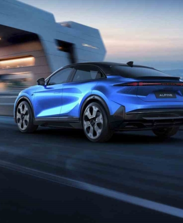 Alpine’in sportif fastback modelinin dünya lansmanı gerçekleşti