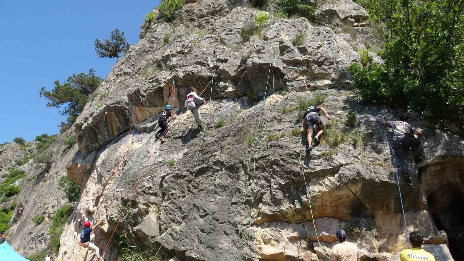 Nusret Kaya Tırmanış Şenliği’nin 6.’sı yapıldı