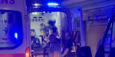 2 otomobil kafa kafa çarpıştı: 6 yaralı