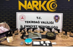 Çorlu’da uyuşturucu ve silah operasyonu: 910 bin TL’lik döviz ve altın ele geçirildi