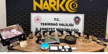 Çorlu’da uyuşturucu ve silah operasyonu: 910 bin TL’lik döviz ve altın ele geçirildi