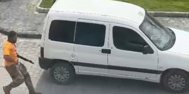 Balıkesir’de hurdacıyı tüfekle vuran saldırganın kaçtığı anın görüntüleri ortaya çıktı