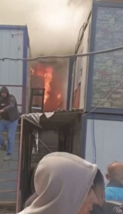 Eyüpsultan’da inşaat işçilerinin alevlerden kaçışı kamerada