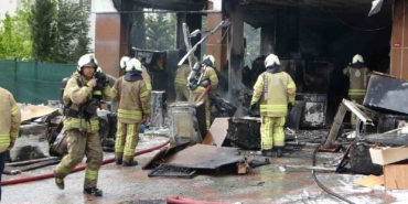 Pendik’te spotçu mağazasında çıkan yangın söndürüldü