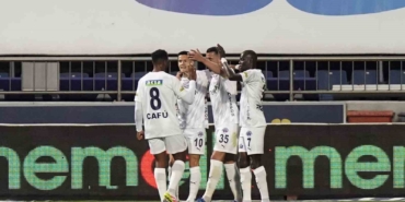 Trendyol Süper Lig: Kasımpaşa: 1 - Trabzonspor: 0 (İlk yarı)