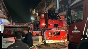 Zeytinburnu’nda iş yerinde korkutan yangın
