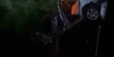 Bursa’da kontrolden çıkan otomobil bahçeye uçtu : 1 yaralı