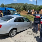 Hatalı sollama yapan otomobil jandarma ekibiyle çarpıştı: 1 ölü 2 yaralı