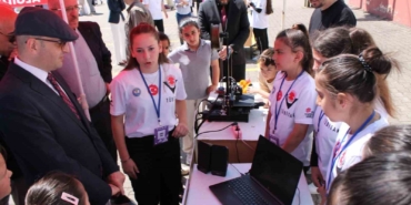 Kocaali Gümüşoluk Ortaokulu’nda TÜBİTAK 4006 Bilim Fuarı coşkusu