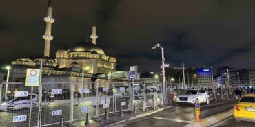 Taksim’de 1 Mayıs için kapatılan yollar açılmaya başladı