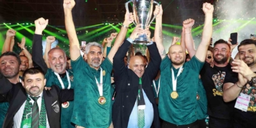 Kocaelispor, 38 maçın 21’ini kazanarak şampiyon oldu