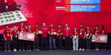 YDÜ’den TEKNOFEST’te çifte şampiyonluk