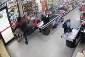 Bayrampaşa’da BİM markette bir kişi, kasiyeri böyle darp etti