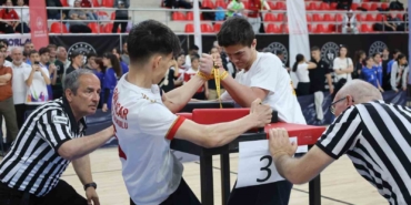 Bilek Güreşi Yıldızlar Grup Müsabakaları başladı