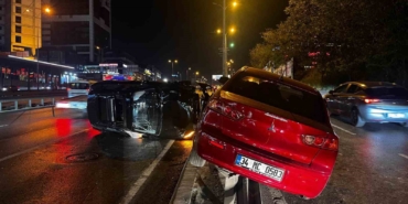 Esenyurt’ta 3 araçlı zincirleme kaza: 2 yaralı