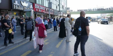 Özel halk otobüsleri kontak kapattı, vatandaşlar yolda kaldı