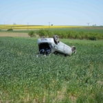 Edirne’de devrilen otomobildeki sürücü ve eşi yaralandı