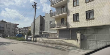 Bursa’da balkondan düşen çocuk yaralandı