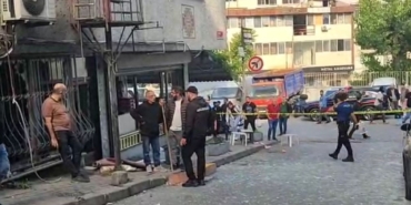 Güngören’de iş yerinde patlama anı kamerada