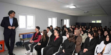 Başkan Kocaman liselilerin taleplerini dinledi