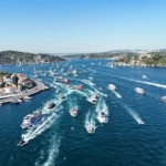 Şampiyon Sarıyer’den boğazda kutlama