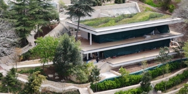 Oligarkın rüşvet verdiği iddia edilen villada inşaat çalışmaları devam ediyor