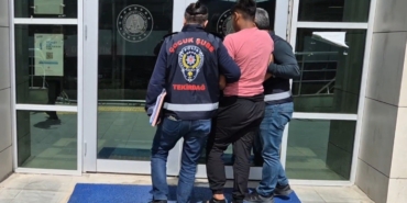 Yardıma gittiği evin çocuğu tarafından boğazından bıçaklanmıştı: 2 kişi tutuklandı