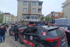 Sancaktepe’de otomobil telefoncuya daldı