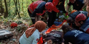 Kontrolden çıkan UTV şarampole devrildi: 2 yaralı