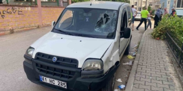 Hafif ticari araç ile scooter çarpıştı: 2 çocuk yaralandı