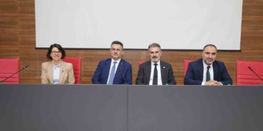 Rektör Çağlar’dan öğrencilere yurt müjdesi