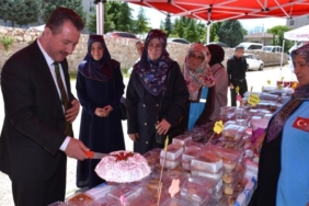 Bilecik’te hayır çarşısı kuruldu