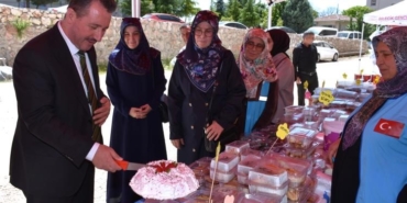 Bilecik’te hayır çarşısı kuruldu