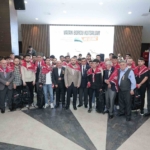 Arnavutköy’de askere gidecek gençlere kınalı uğurlama