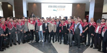 Arnavutköy’de askere gidecek gençlere kınalı uğurlama