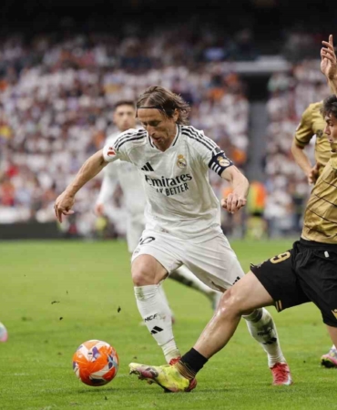 Ancelotti ve Modric, Real Madrid’e galibiyetle veda etti
