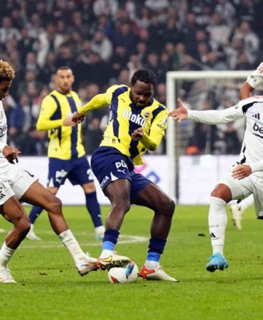 Fenerbahçe’de hedef derbiyi kazanarak yarışı sürdürmek