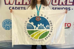 Sakarya Büyükşehir sporcuları madalya kürsüsünü boş bırakmıyor