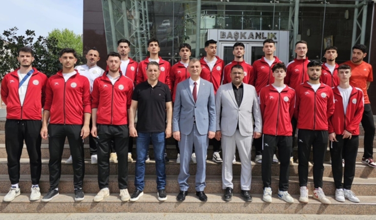 Gölcük Belediyespor Voleybol Takımının hedefi Türkiye şampiyonası