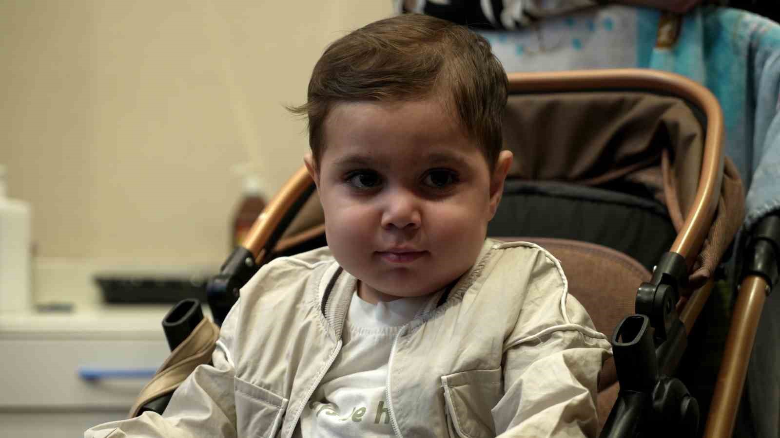 Filistinli çocuk Türk doktorlar sayesinde hayata tutundu