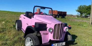 Gören bir daha bakıyor: Çapa makinesi motoruyla 15 günde klasik otomobil yaptı