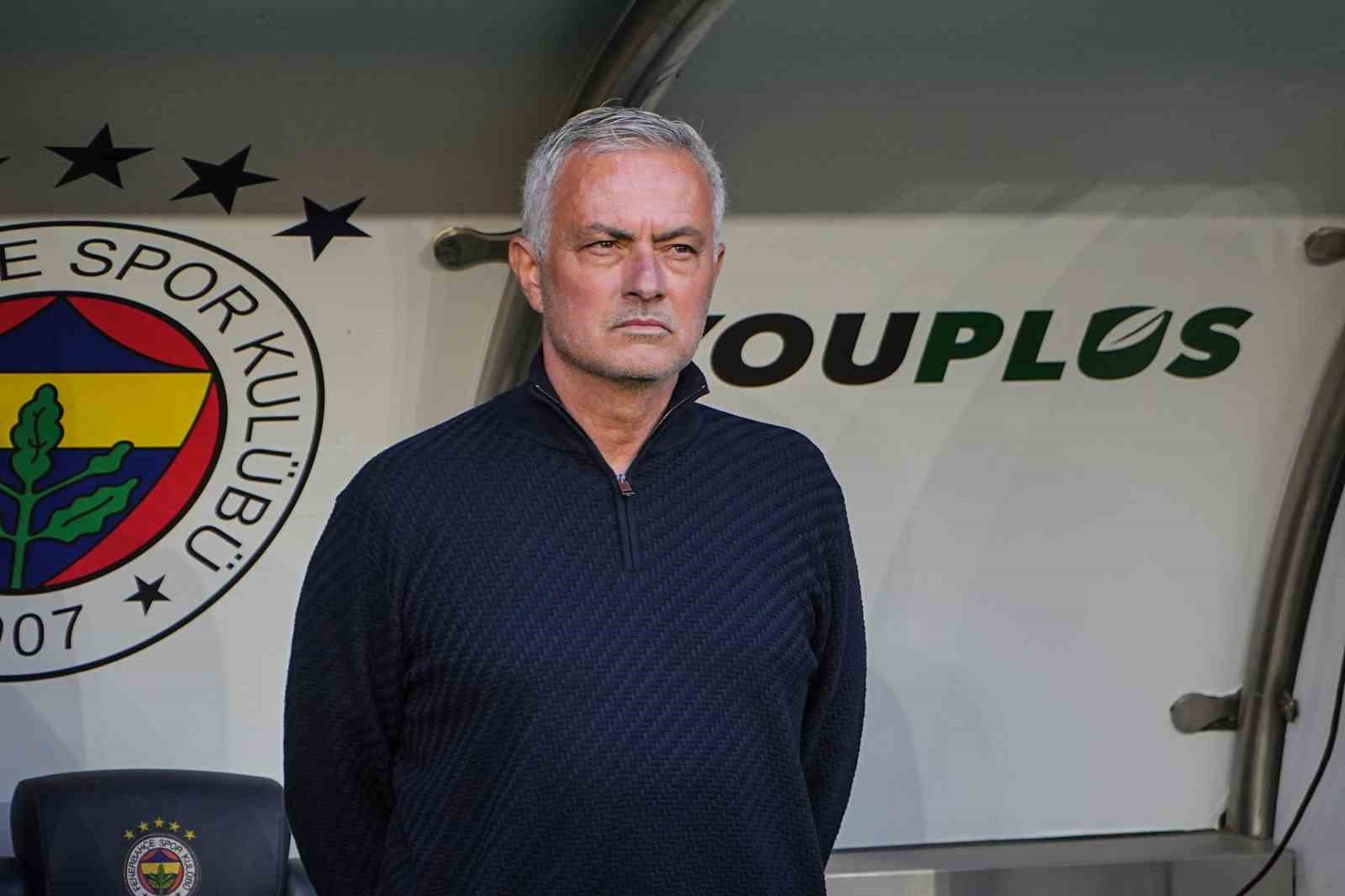 Jose Mourinho, Fenerbahçe’de 5. derbisini de kazanamadı