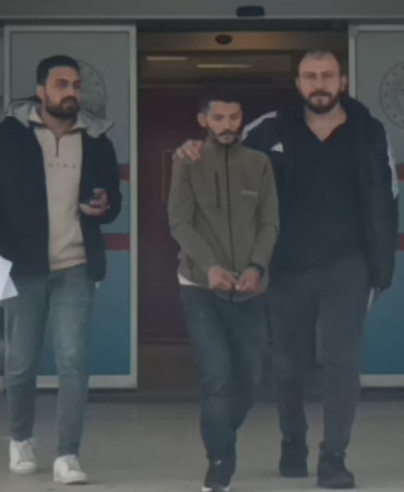 Kredi vaadiyle 19 yaşındaki gencin 300 bin TL’sini alan dolandırıcı tutuklandı