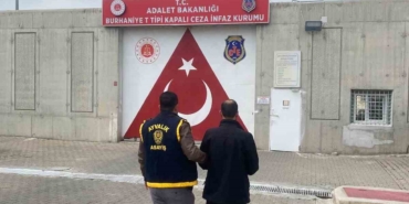 Kasten öldürme suçundan aranan şahıs Ayvalık’ta yakalandı