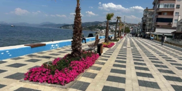 Bursa çiçek bahçesine dönüşüyor