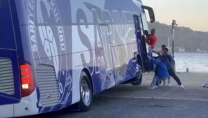 Şampiyon Sarıyer’in otobüsü devrilmekten son anda kurtuldu