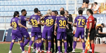 Trendyol Süper Lig: Eyüpspor: 2 - Antalyaspor: 0 (İlk yarı)