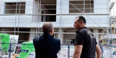 Emniyet Müdürü Kenan Kurt, Biga’da yapımı devam eden Emniyet Müdürlüğü binasında incelemelerde bulundu