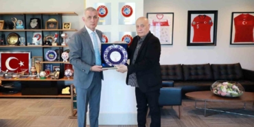 İstanbulspor Başkanı Sarıalioğlu’ndan TFF Başkanı İbrahim Hacıosmanoğlu’na ziyaret